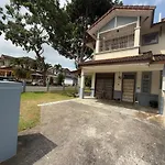 Mijanna Guesthouse - Johor Bahru